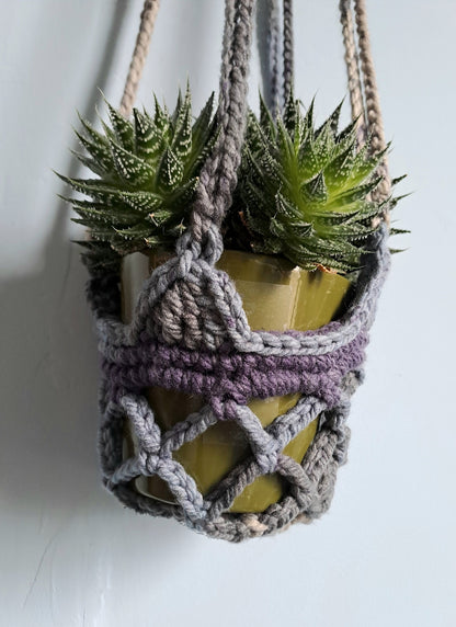 Handmade Plant Hanging Basket (small/medium)
