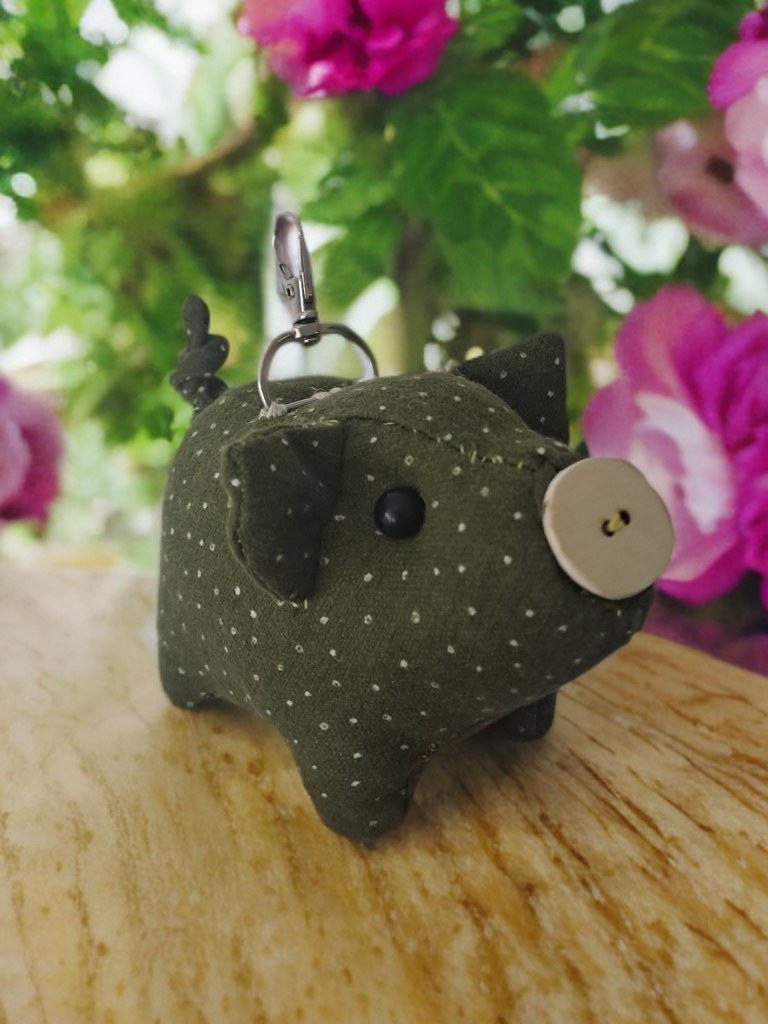Dotty the Pig (keychain)